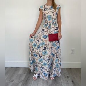 Chic Floral Maxi Dress in Blue and White